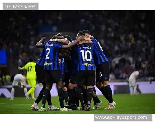 国米主场球迷为J马丁内斯加油助威助其走出车祸阴影重返赛场