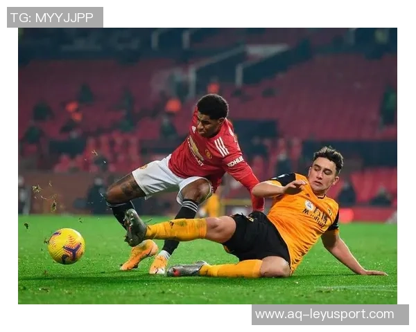 弗莱明精彩凌空端射助伯恩利首开纪录狼队陷入落后困境