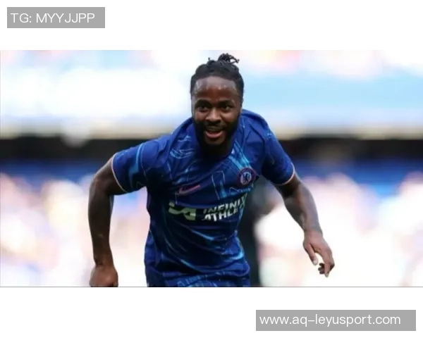 斯特林勇敢对抗蒙面窃贼保护家人安全展现真男人风范