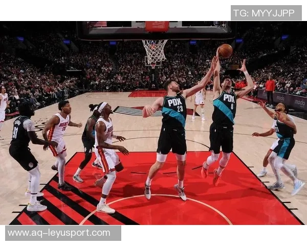 开拓者官方发布海报庆祝阿夫迪亚卡马拉霍勒迪入选ESPN前100球员